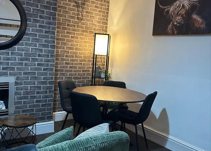 Casa de Férias Farm Street By Sapphire - Next To Bae Systems, Barrow-in Furness *